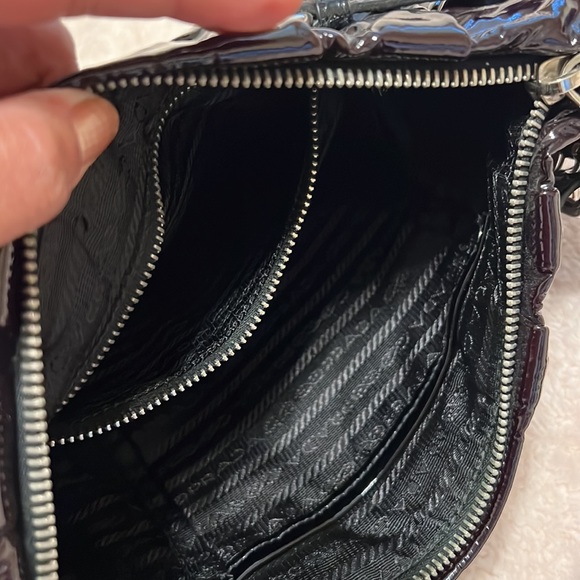 Prada bag - Picture 8 of 12